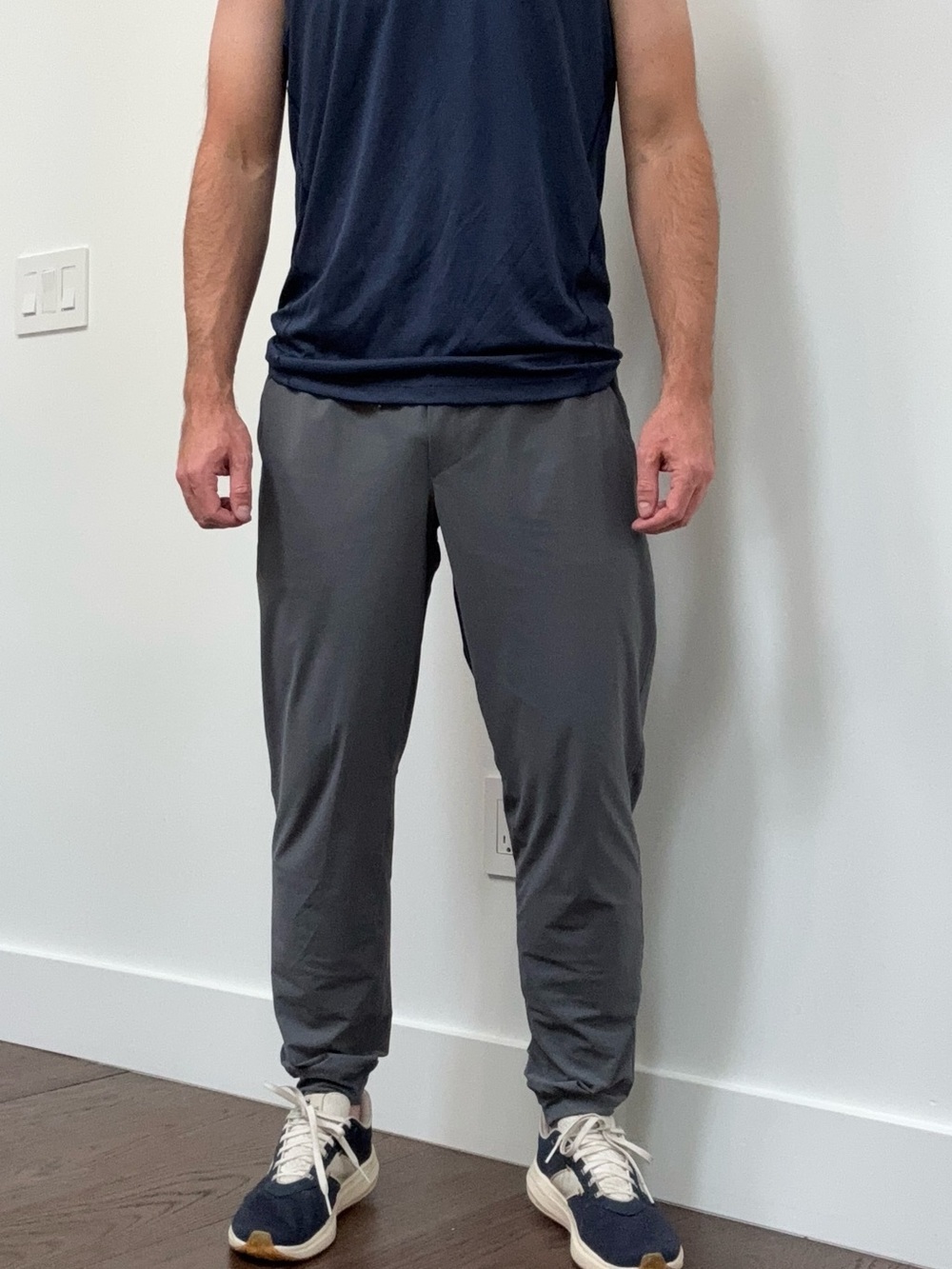 Ten Thousand Men’s Athletic Jogger Pant Size Medium Gray NWOT